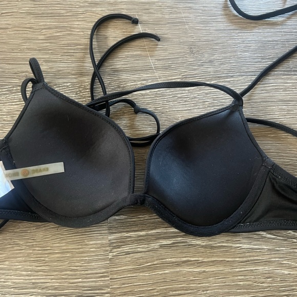 Shade & Shore Black and Pink Geometric Bikini Top - Picture 4 of 4